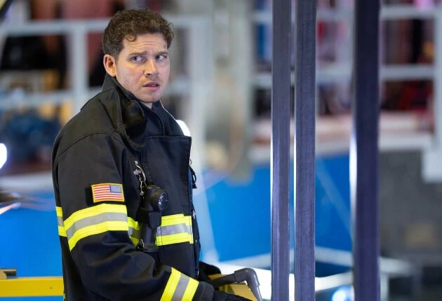 Кадр из сериала 911 служба спасения 10 сезон